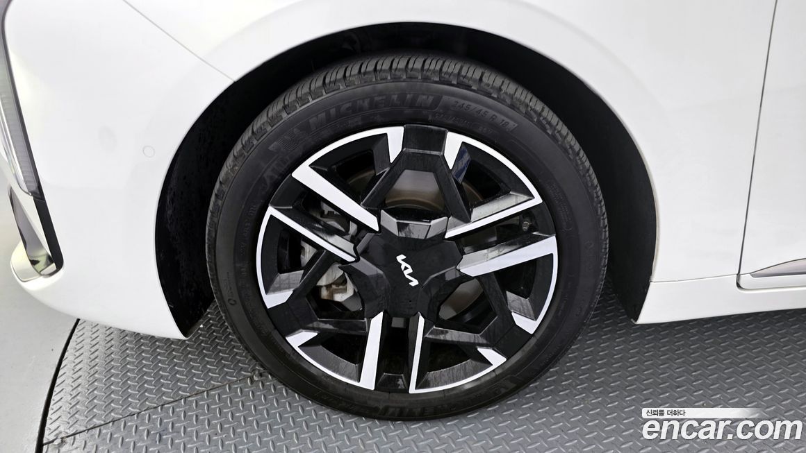 Kia K8 2.5 Gasoline 2WD, 2025