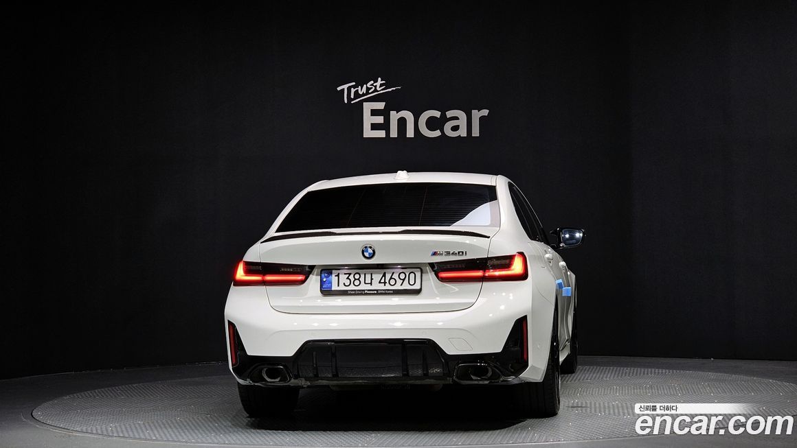 BMW 3-Series M340i Pro, 2024