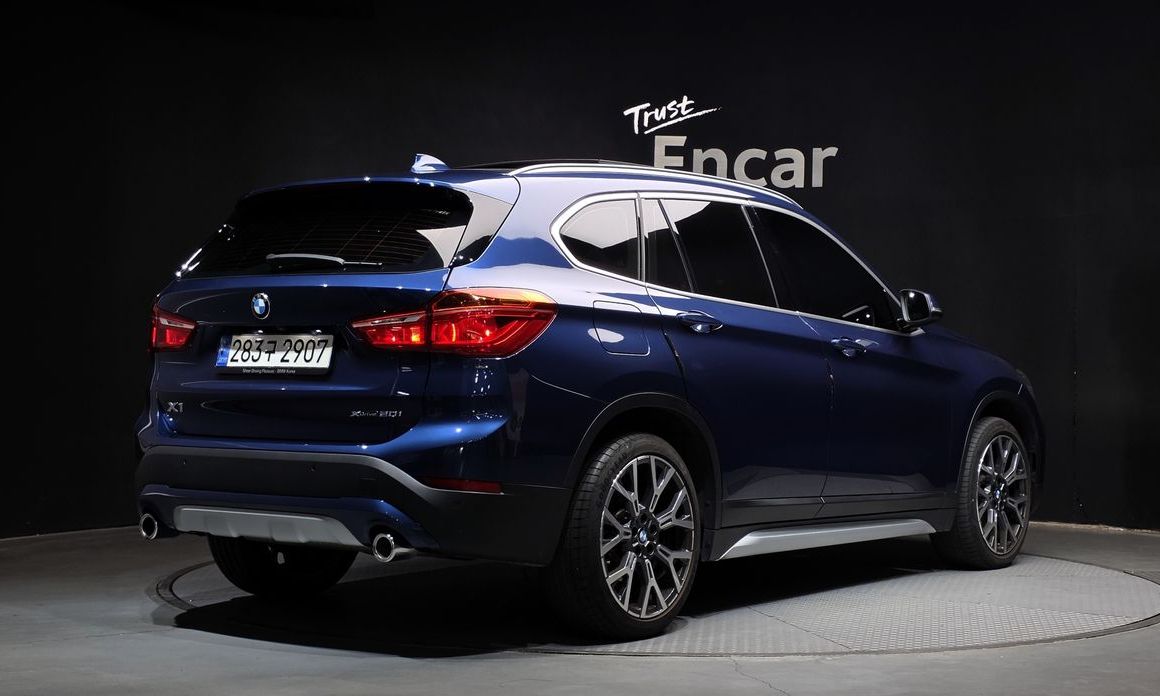 BMW X1 xDrive 20i xLine, 2022