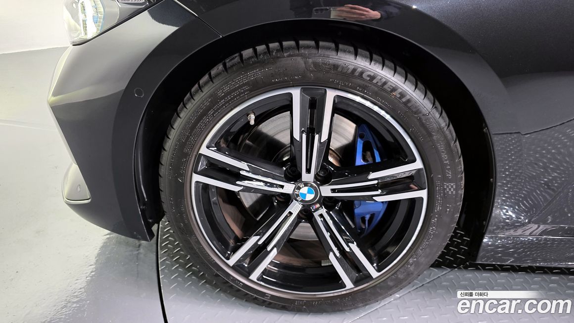 BMW 3-Series 320i M Sport, 2024