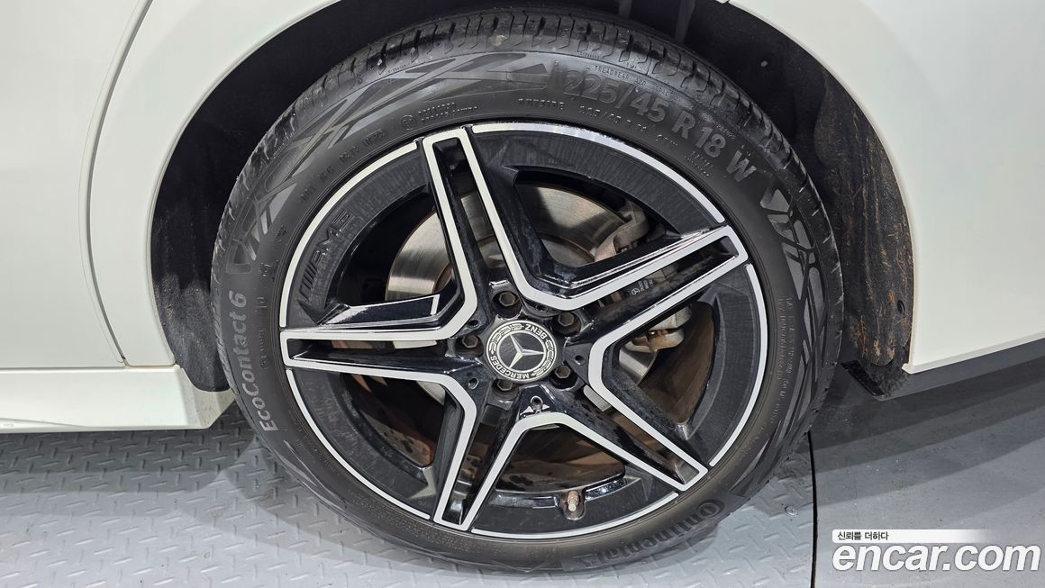 Mercedes-Benz CLA-Class CLA250 4MATIC, 2023