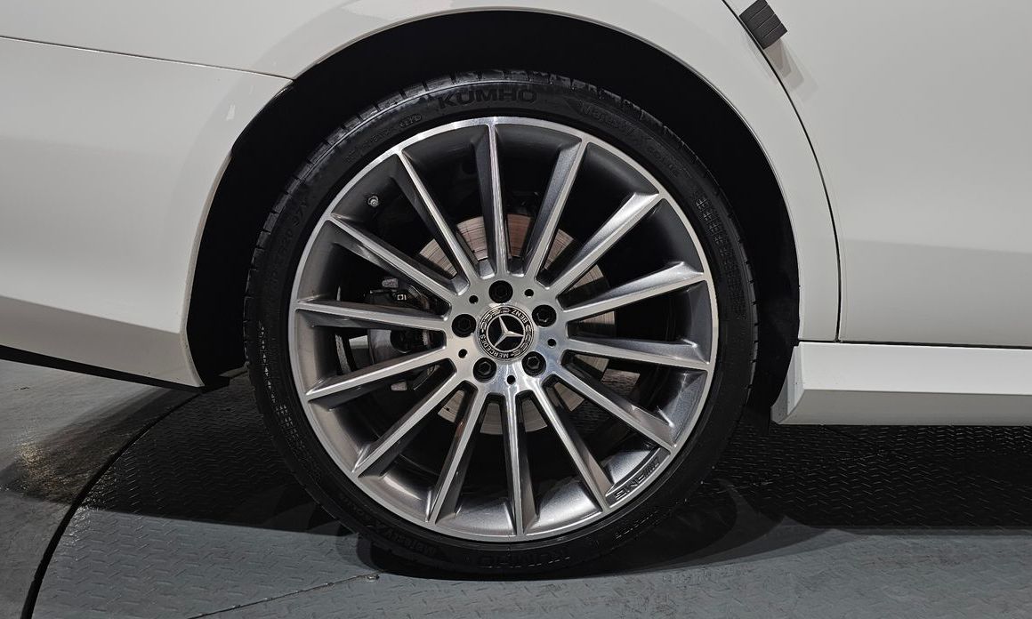 Mercedes-Benz E-Class E350 4MATIC AMG Line, 2022