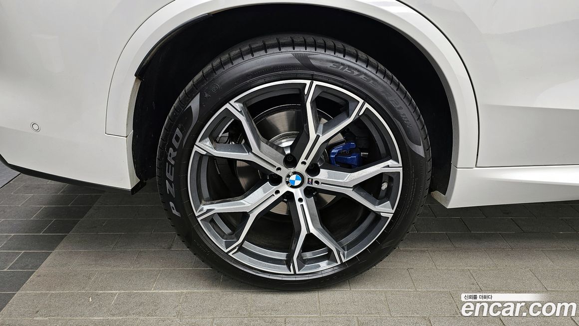 BMW X5 xDrive 40i M Sport, 2025