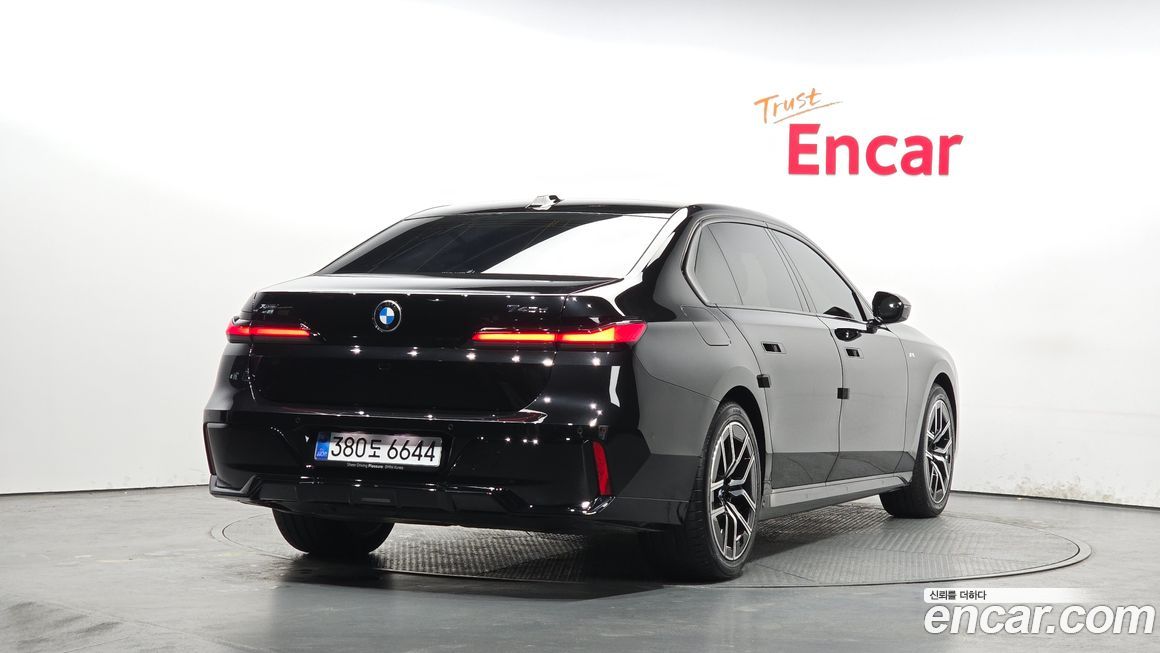 BMW 7-Series 740d xDrive M Sport, 2025