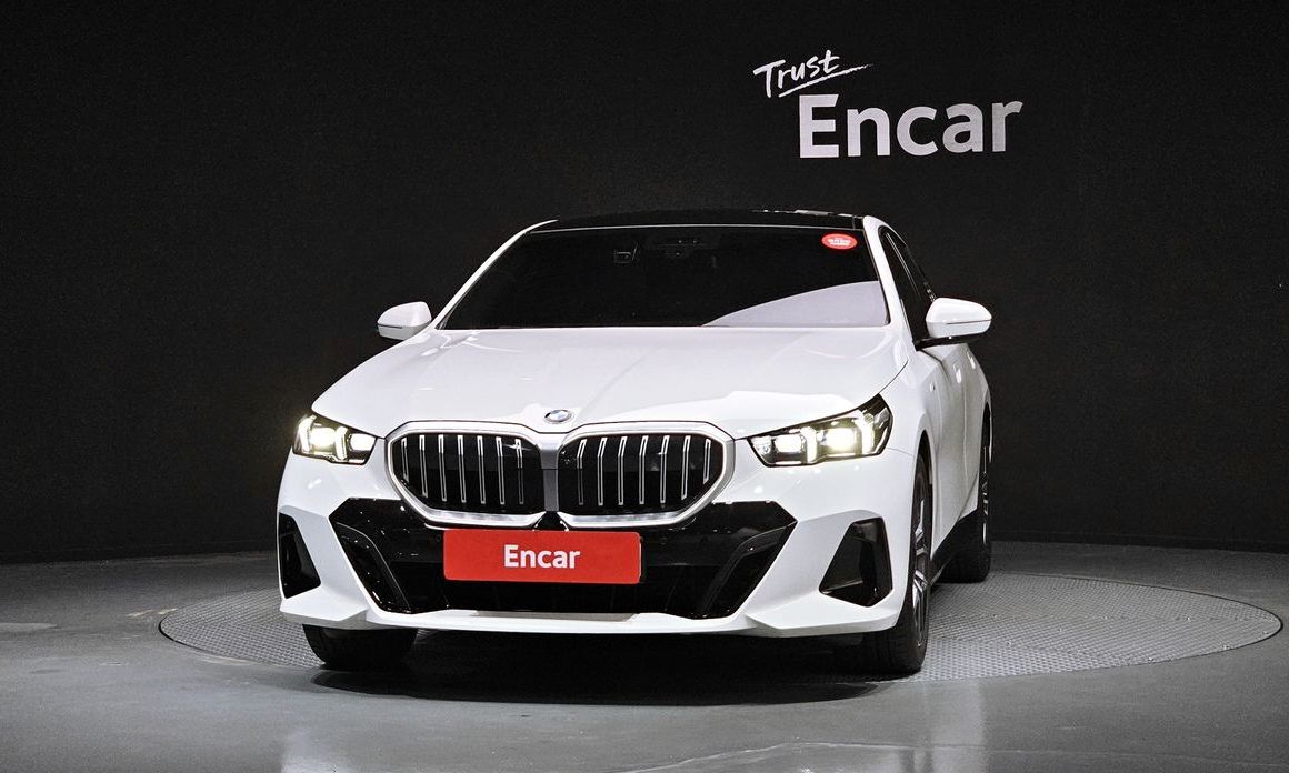 BMW 5-Series 520i M Sport, 2025