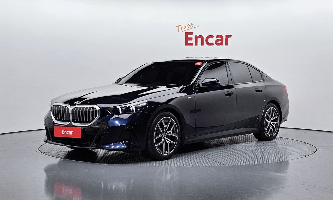 BMW 5-Series 520i M Sport, 2025
