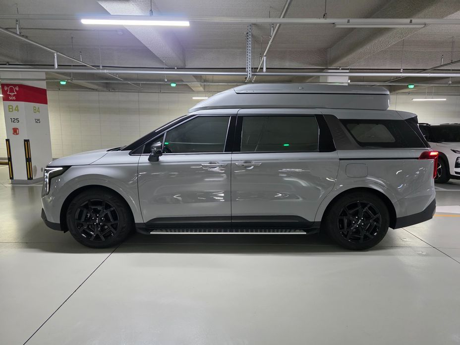 Kia Carnival 9-Seater Gravity, 2025