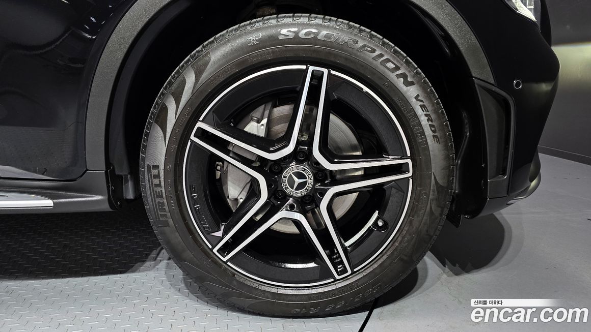 Mercedes-Benz GLC-Class GCL300 4MATIC Coupe, 2023