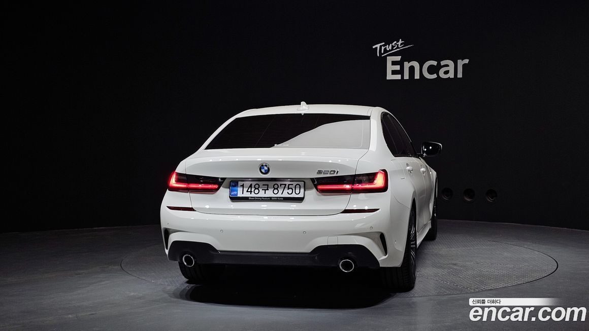 BMW 3-Series 320i M Sport, 2022