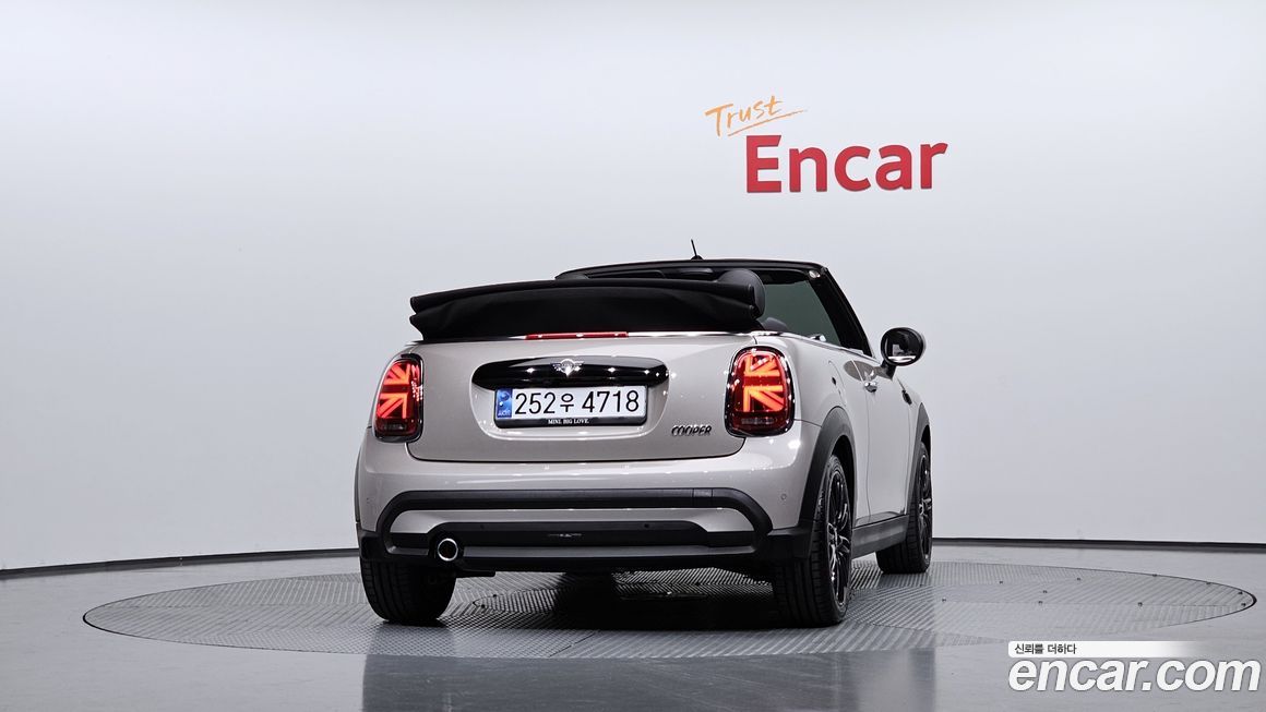 Mini Cooper Convertible Classic, 2024