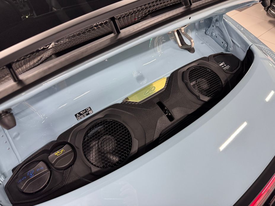 Porsche 911 GT3 Touring, 2025