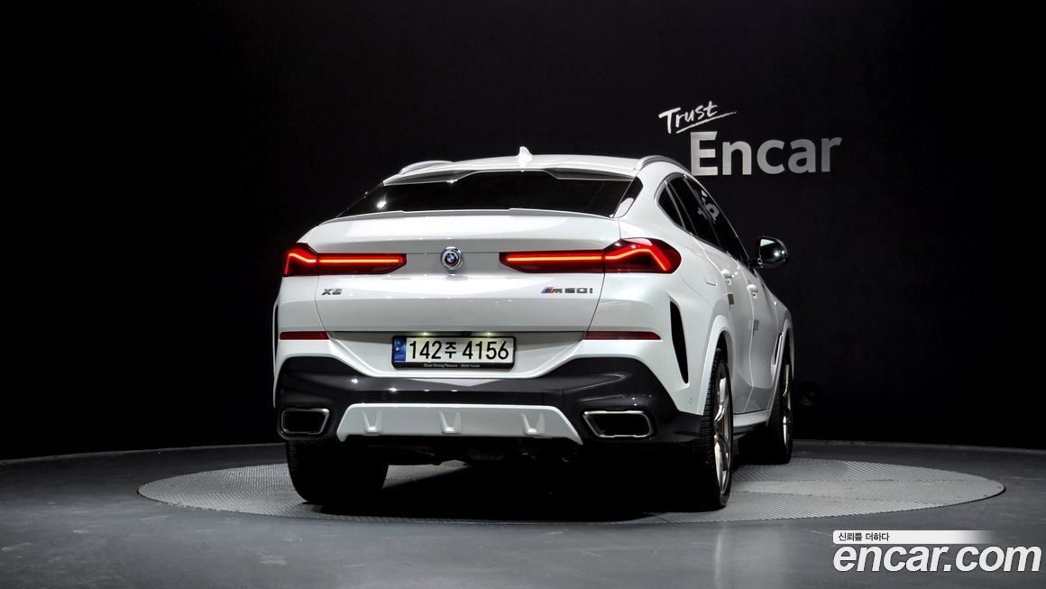 BMW X6 M50i, 2023