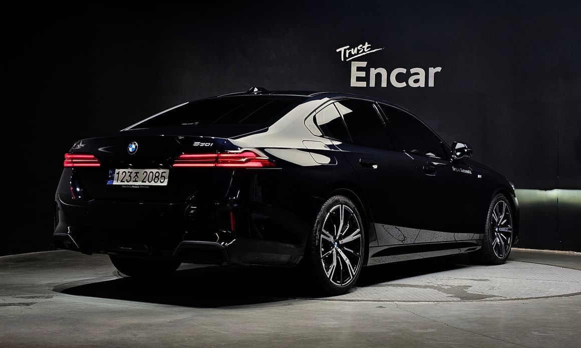 BMW 5-Series 530i xDrive M Sport, 2024