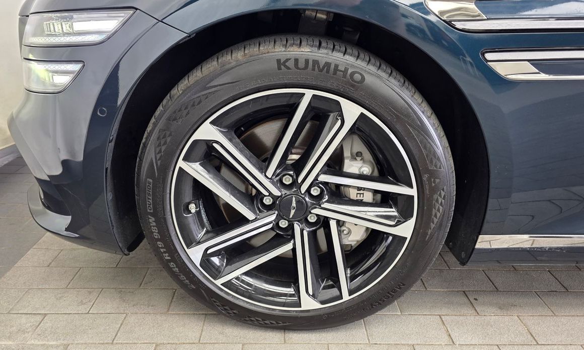 Genesis G80 Gasoline 2.5 Turbo AWD, 2025