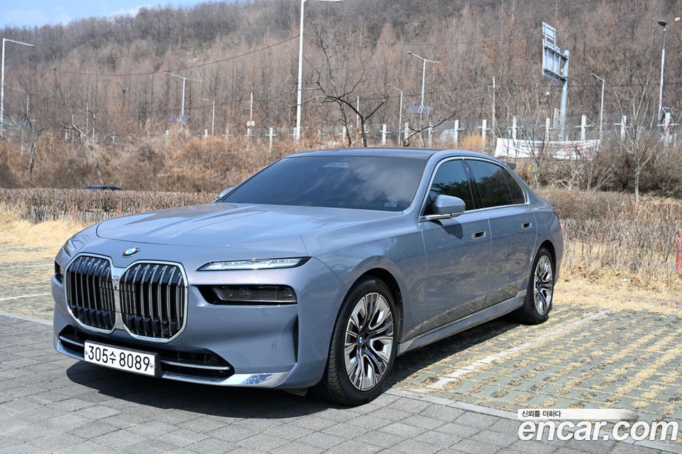 BMW 7-Series 740i sDrive Design Pure Excellence, 2023