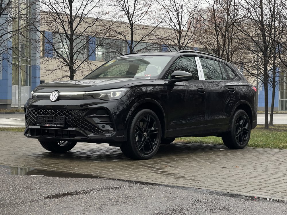 Volkswagen Tiguan L Pro