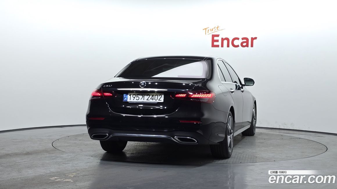 Mercedes-Benz E-Class E250 AMG Line, 2023