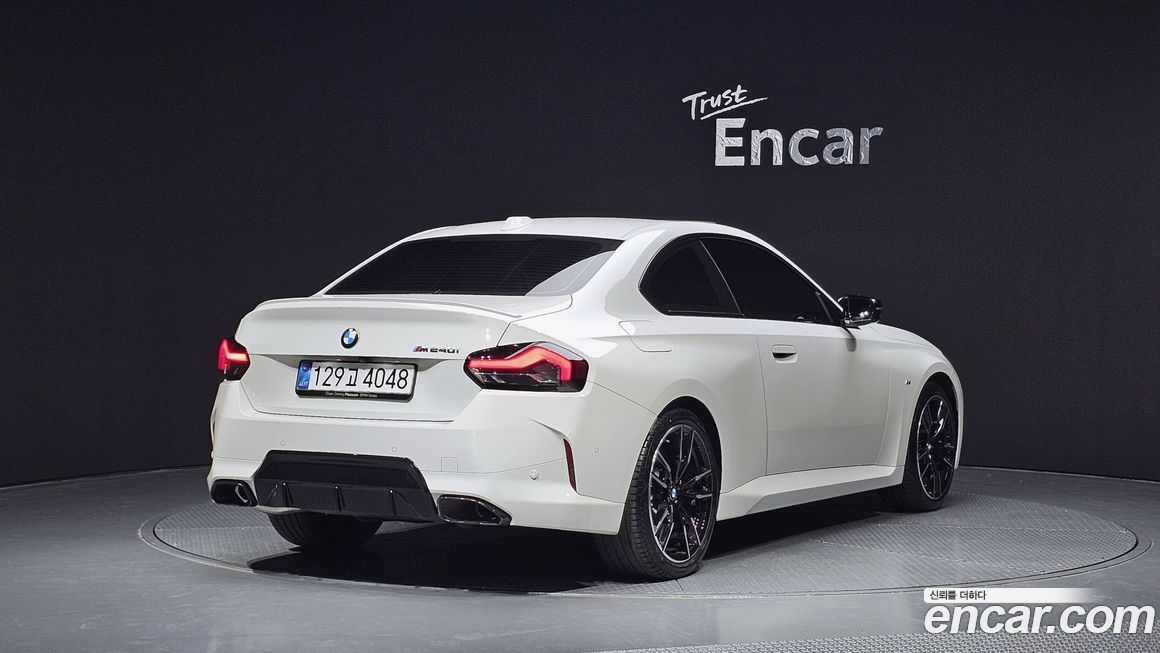 BMW 2-Series M240i xDrive Coupe, 2025