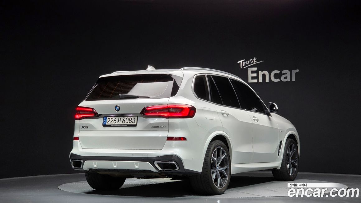 BMW X5 xDrive 40i M Sport, 2022
