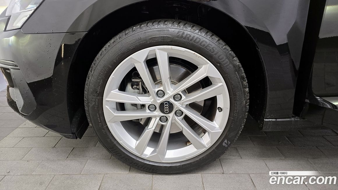 Audi A3 40 TFSI, 2024