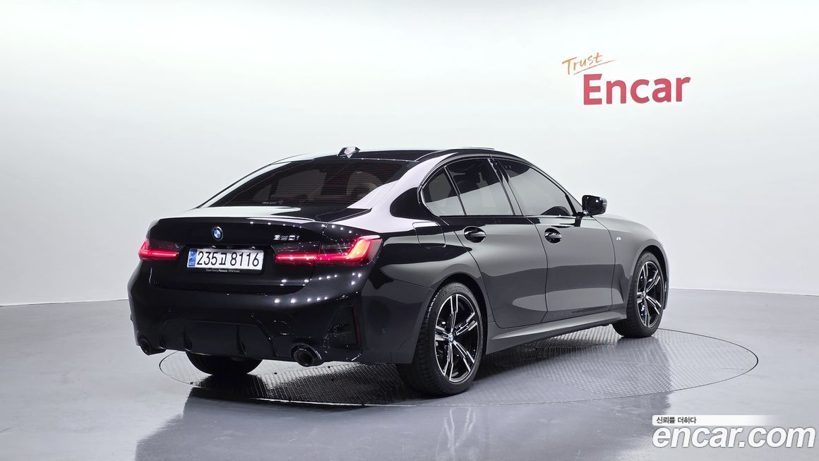 BMW 3-Series 320i M Sport, 2024