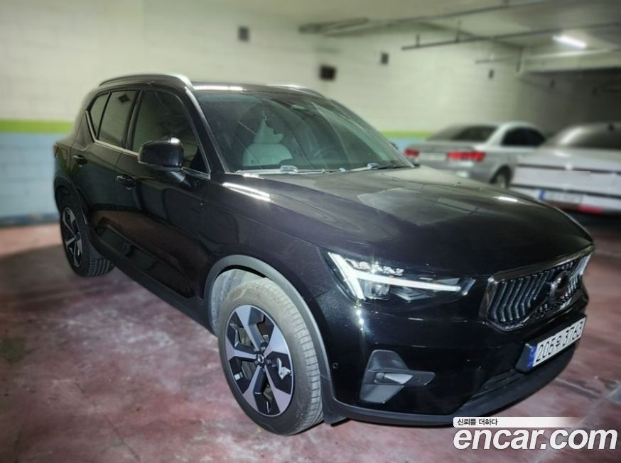 Volvo XC40 B4 Ultimate Bright, 2024