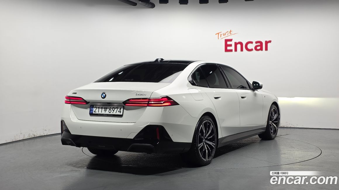 BMW 5-Series 530i xDrive M Sport, 2024