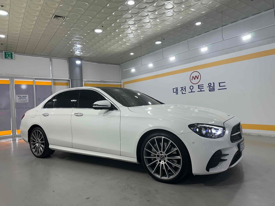 Mercedes-Benz E-Class E350 4MATIC AMG Line, 2021