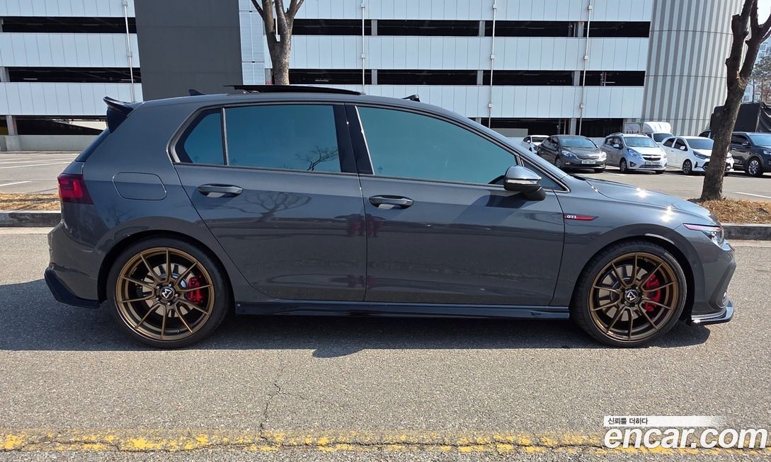 Volkswagen Golf 2.0 GTI, 2024