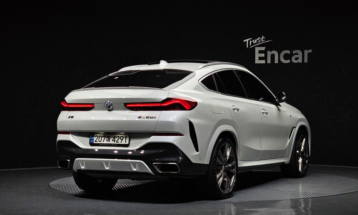 BMW X6 M50i, 2023