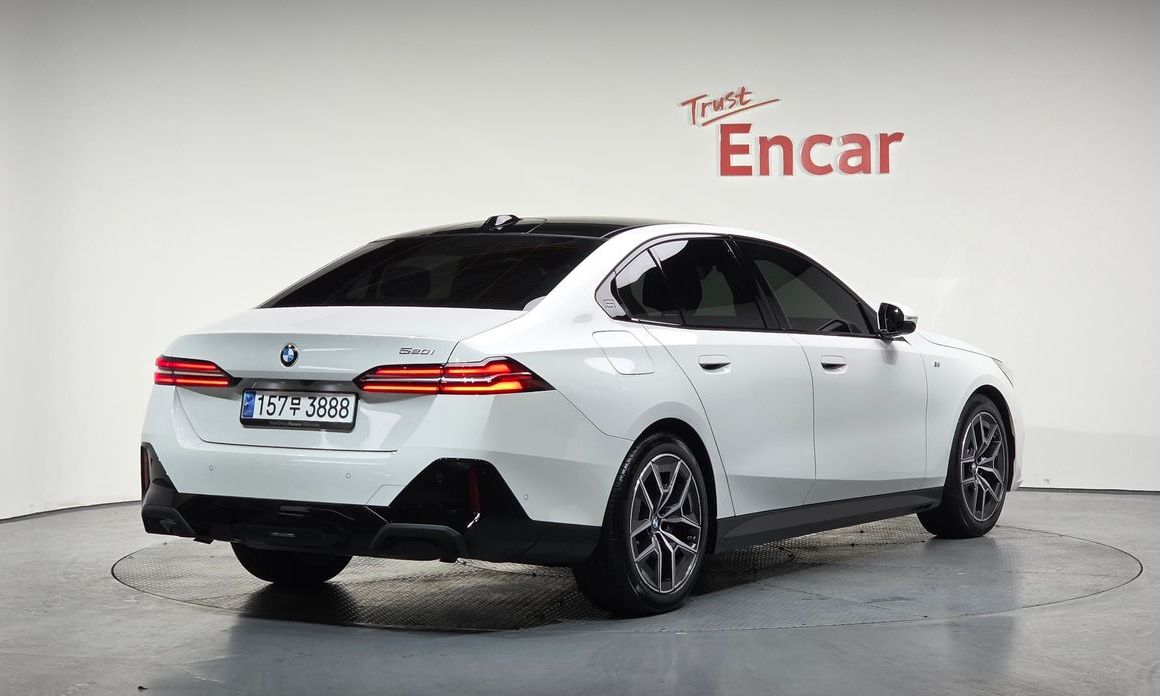 BMW 5-Series 520i M Sport, 2024