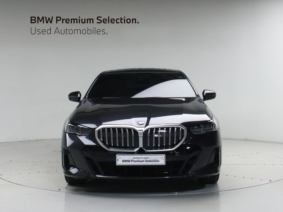 BMW 5-Series 530i xDrive M Sport, 2024