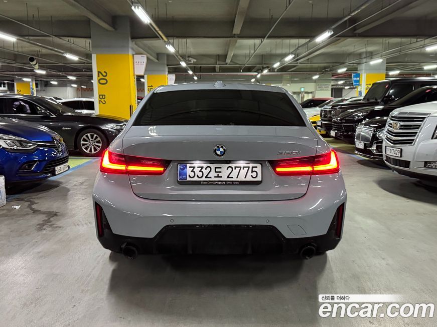 BMW 3-Series 320i M Sport, 2025