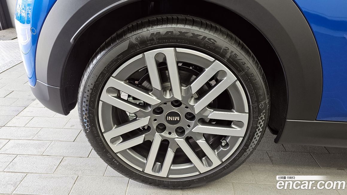 Mini Cooper Classic, 2025
