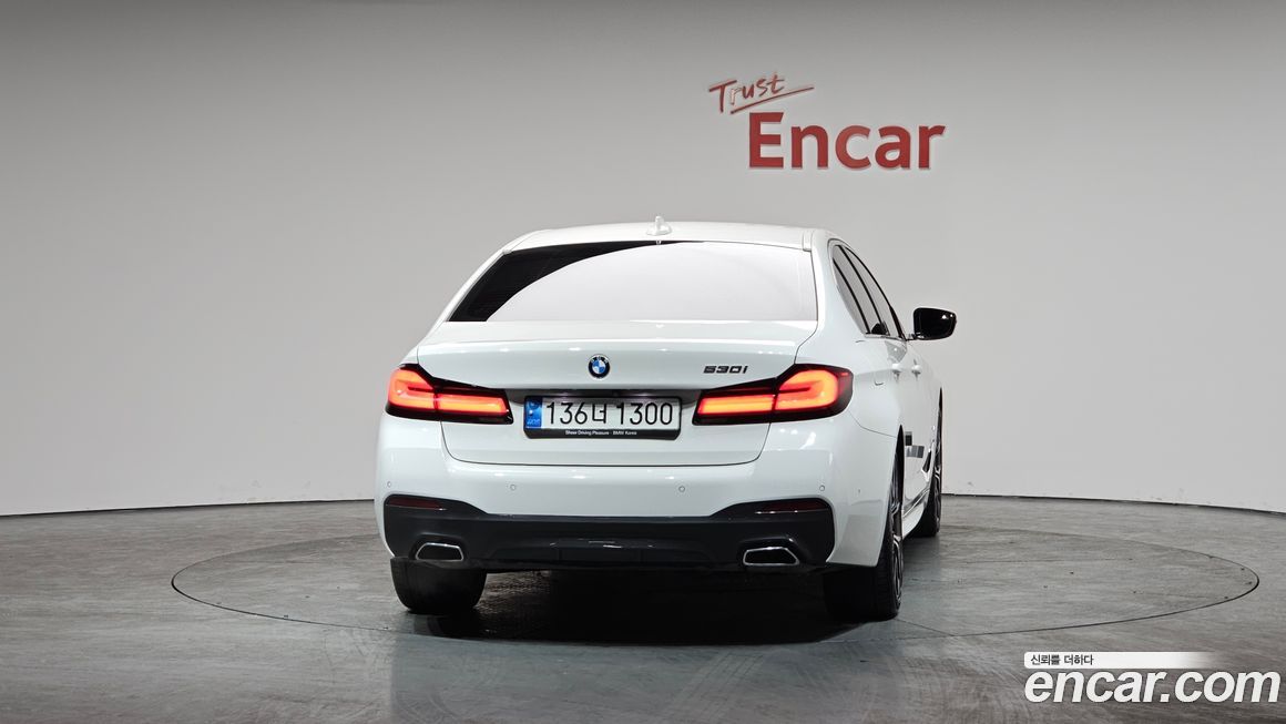 BMW 5-Series 530i M Sport Package, 2022