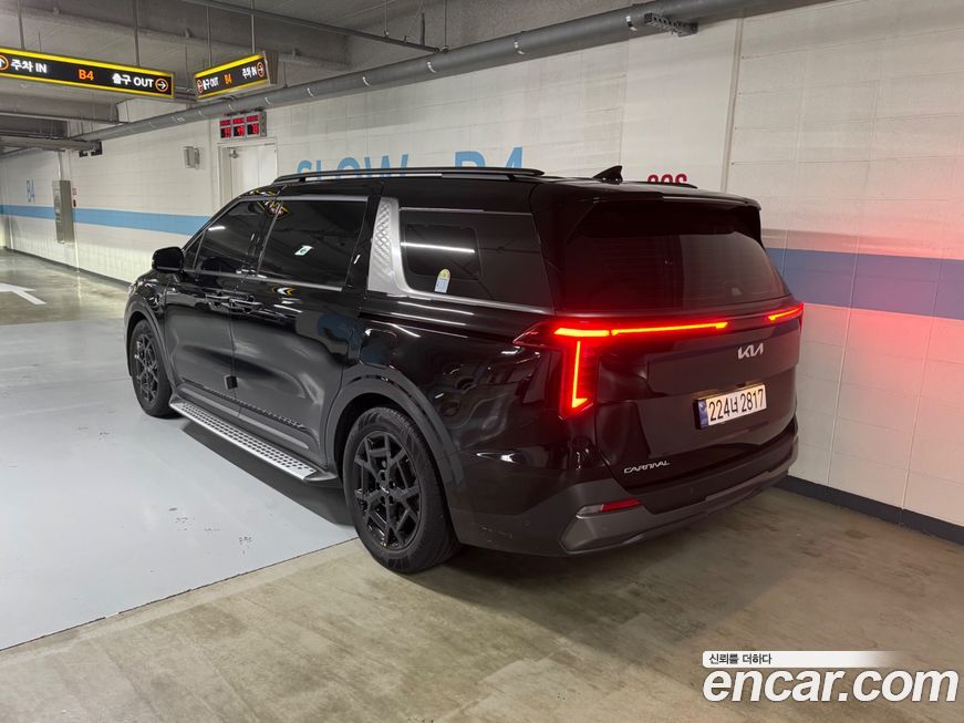 Kia Carnival 9-Seater Gravity, 2025