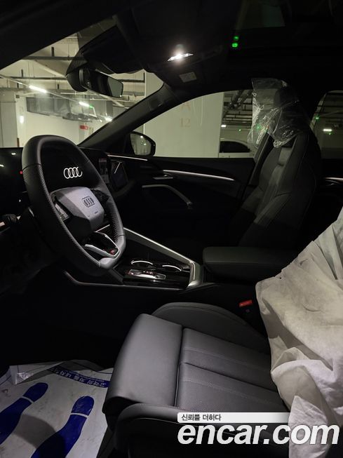 Audi Q5 40 TDI Quattro S Line Black Edition, 2025