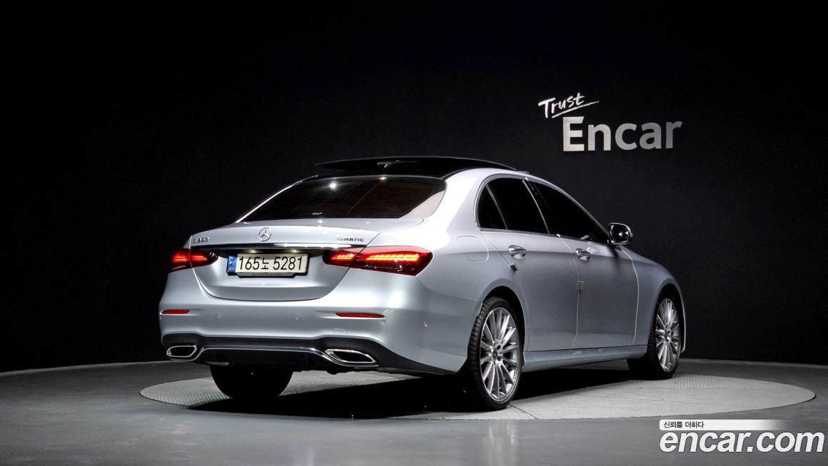 Mercedes-Benz E-Class E350 4MATIC AMG Line, 2022