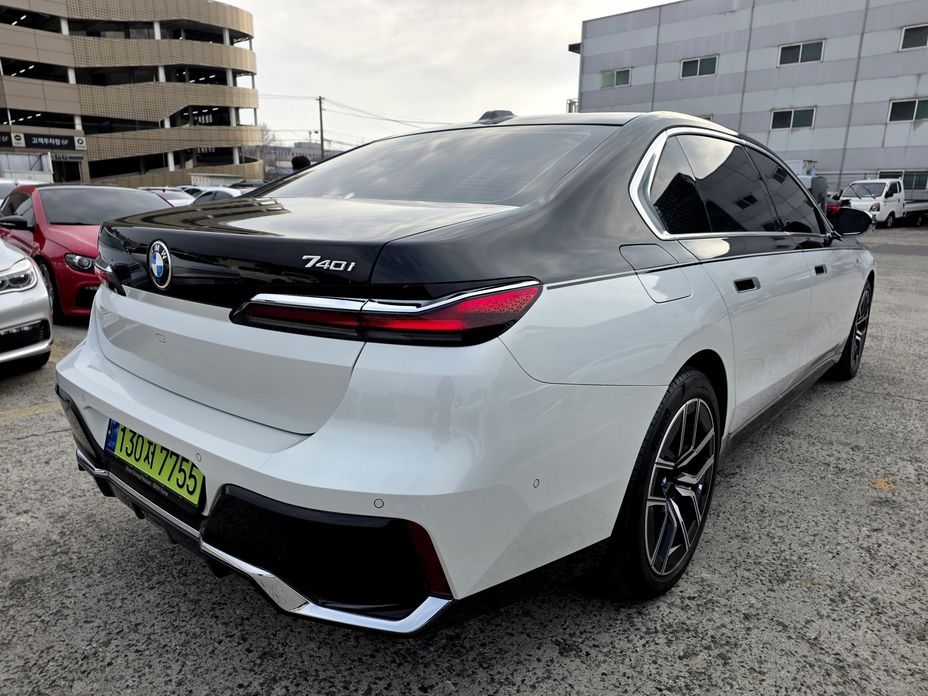 BMW 7-Series 740i sDrive M Sport, 2023
