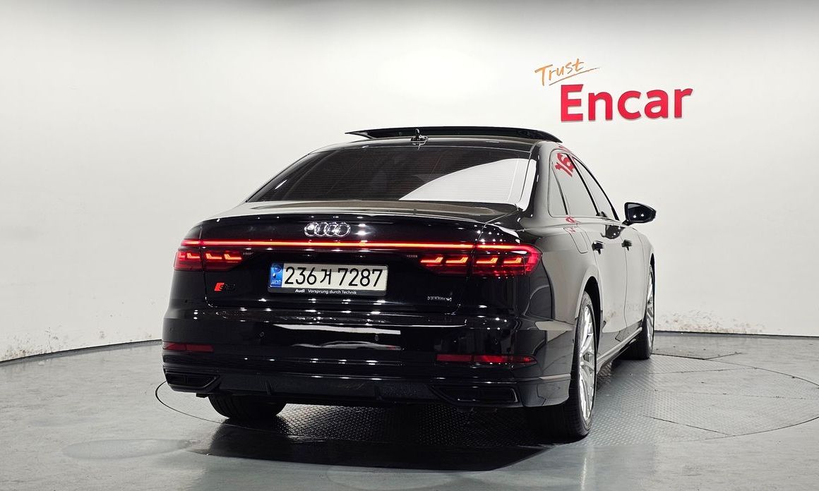 Audi A8 55 TFSI Quattro LWB, 2021