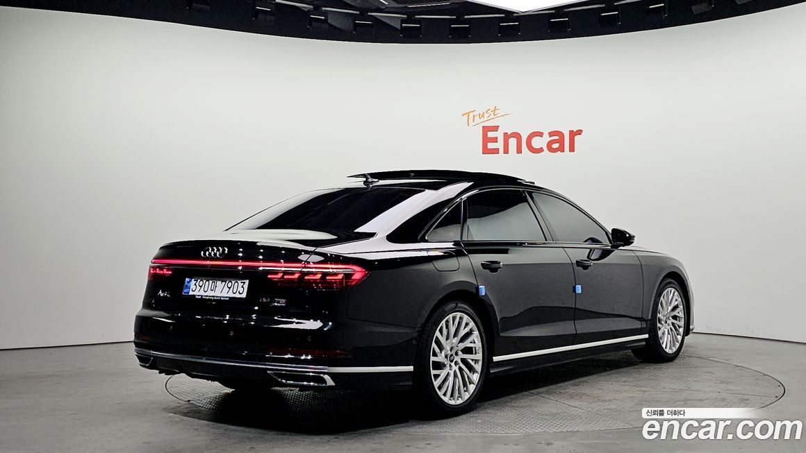 Audi A8 55 TFSI Quattro LWB, 2021