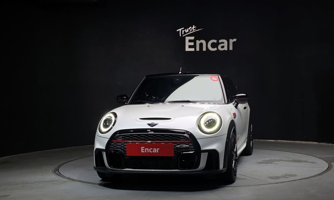 Mini Cooper Convertible JCW, 2024