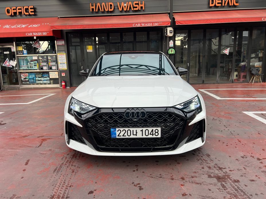 Audi RS3 2.5 TFSI Quattro Carbon Edition, 2025