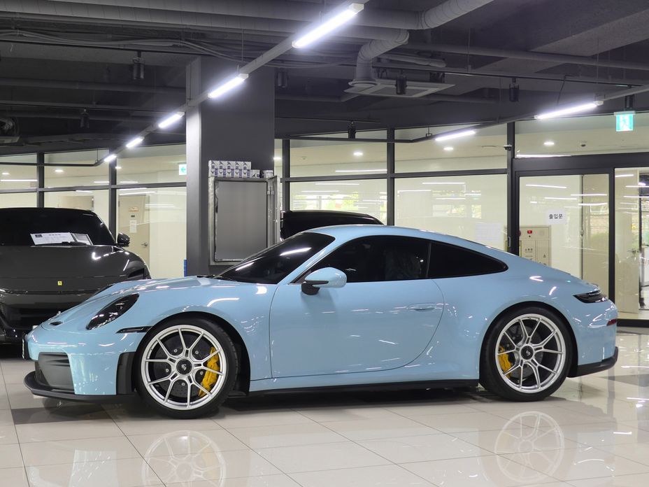 Porsche 911 GT3 Touring, 2025