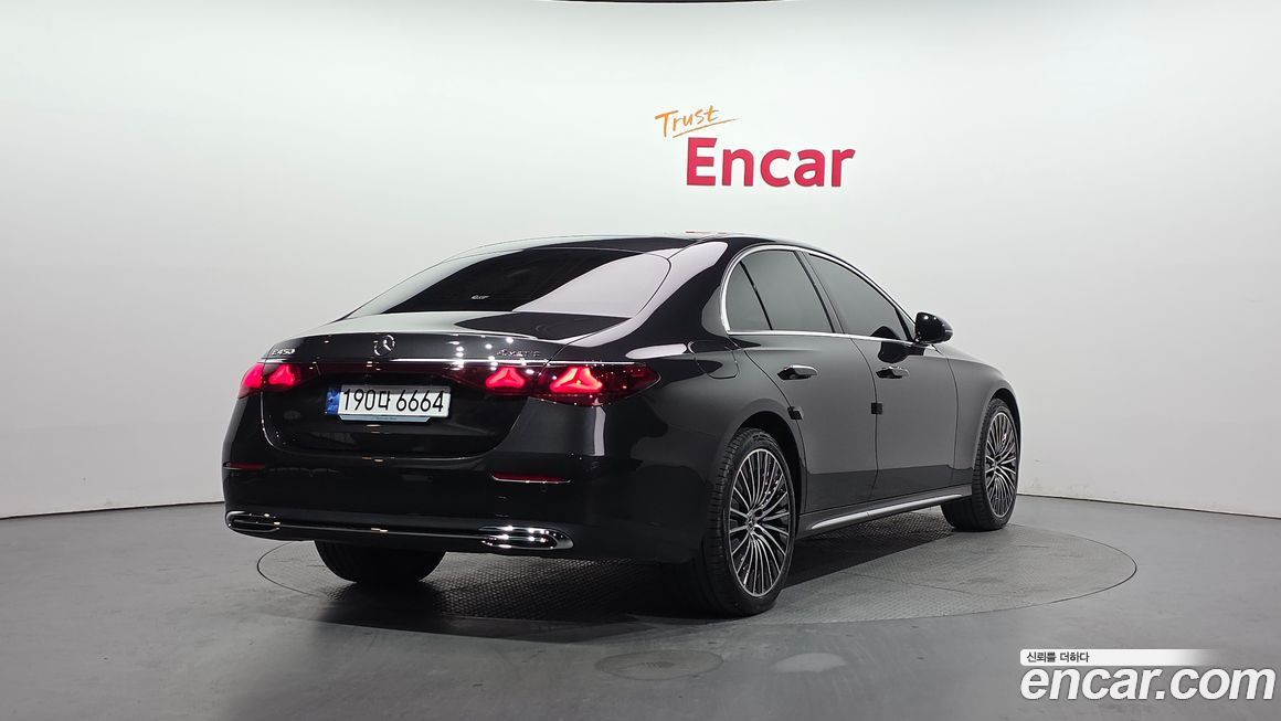 Mercedes-Benz E-Class E450 4MATIC, 2024