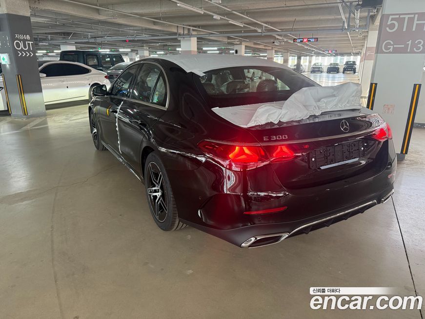 Mercedes-Benz E-Class E300 4MATIC AMG Line, 2026
