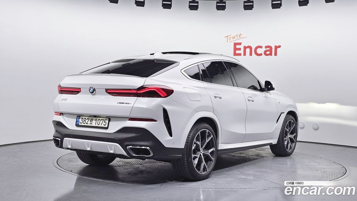 BMW X6 xDrive40i M Sport, 2021
