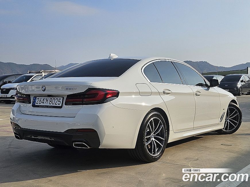 BMW 5-Series 520i M Sport, 2022