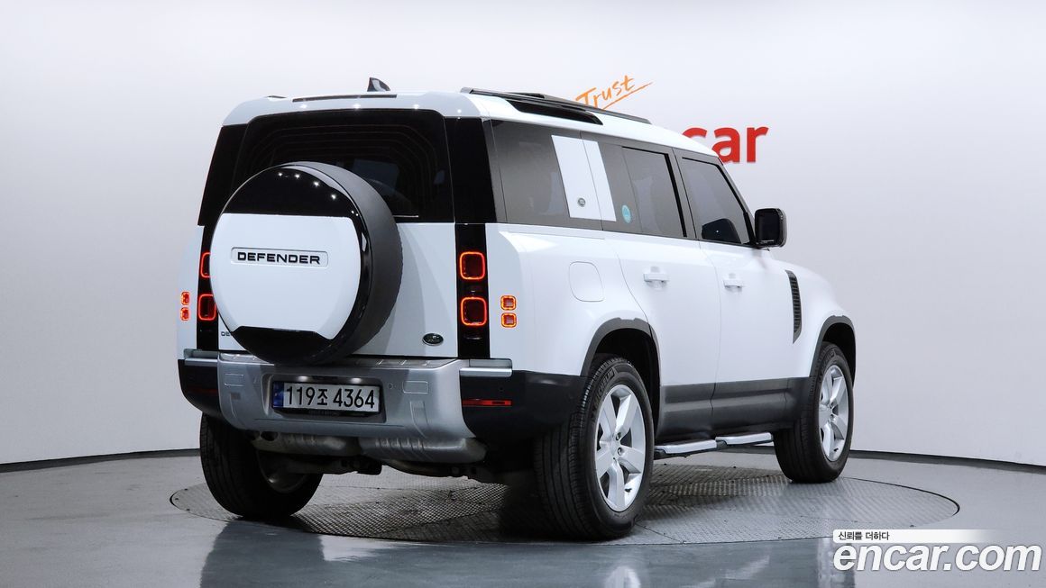 Land Rover Defender 110 D300 HSE, 2023