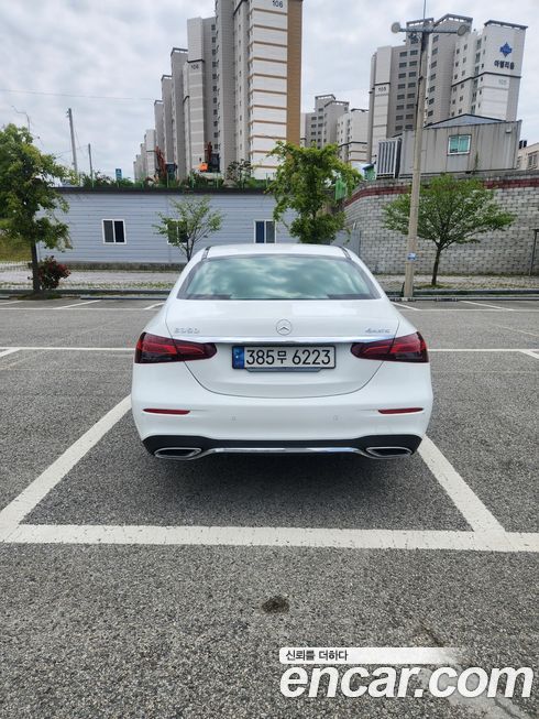 Mercedes-Benz E-Class E220d 4MATIC AMG Line, 2023